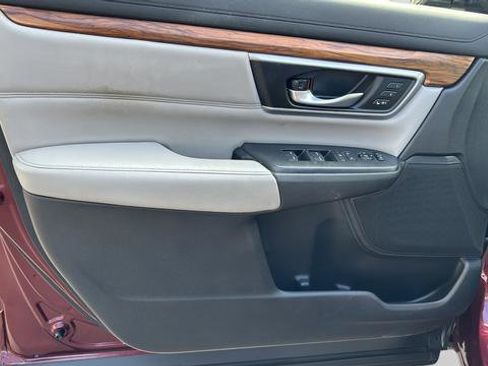 Used 2017 Honda CR-V Touring image 10
