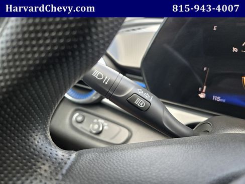 Certified 2025 Chevrolet Trax LT FWD image 19