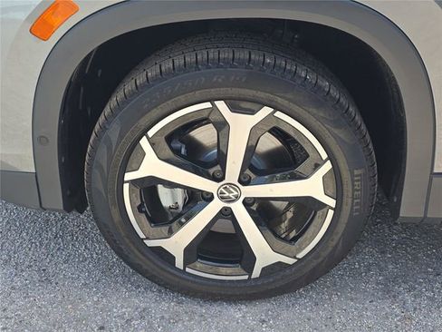 New 2026 Volkswagen Tiguan SE AWD/4WD image 8