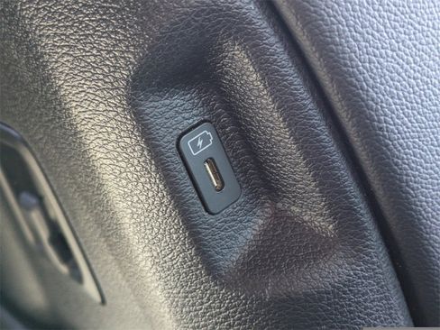 Used 2024 Kia Sportage EX image 17