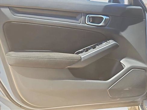 Used 2022 Honda Civic Sport image 11