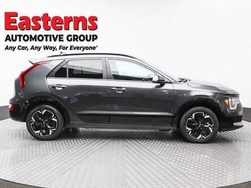 Used 2023 Kia Niro Wind w/ Wind Preserve Package image 4