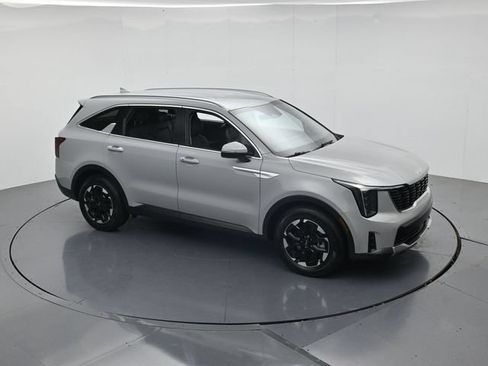 Used 2025 Kia Sorento S FWD image 45
