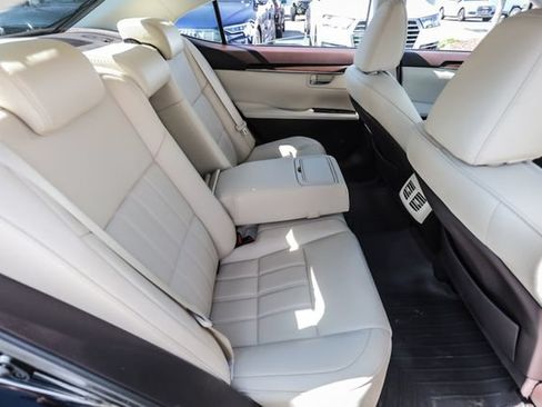 Used 2018 Lexus ES 350 w/ Luxury Package w/Wood Trim FWD image 73