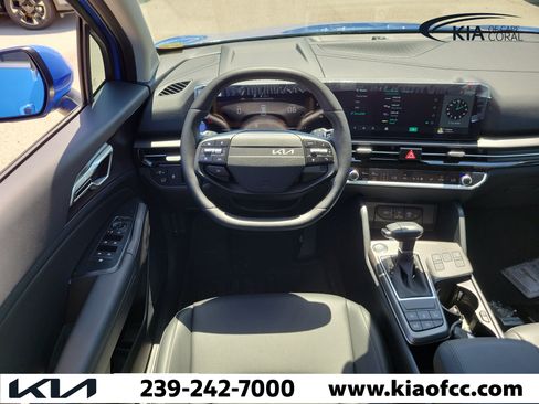 New 2026 Kia Sportage EX w/ EX Panorama Roof Package FWD image 16