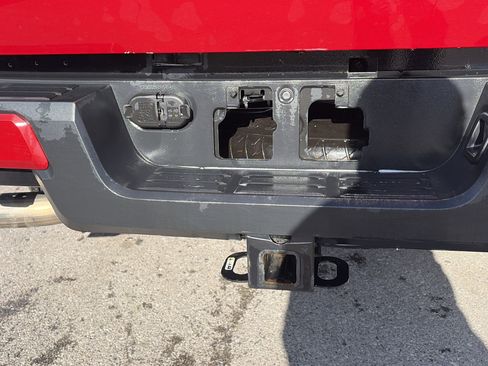 Used 2024 Toyota Tacoma TRD Off-Road image 12