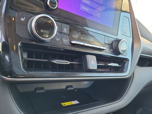 Used 2023 Toyota Highlander L image 24