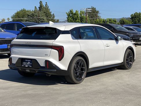 New 2026 Kia K4 GT-Line Turbo FWD image 3