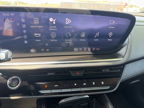 Used 2024 Buick Envision Preferred AWD/4WD image 18