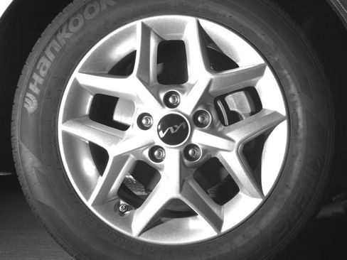 Used 2025 Kia Soul LX w/ LX Technology Package image 13