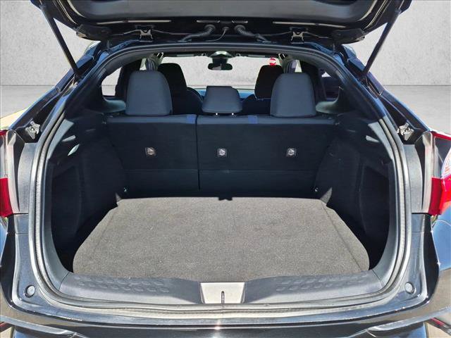 Used 2021 Toyota C-HR XLE FWD image 6