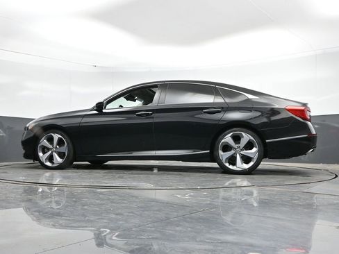 Used 2018 Honda Accord Touring image 38