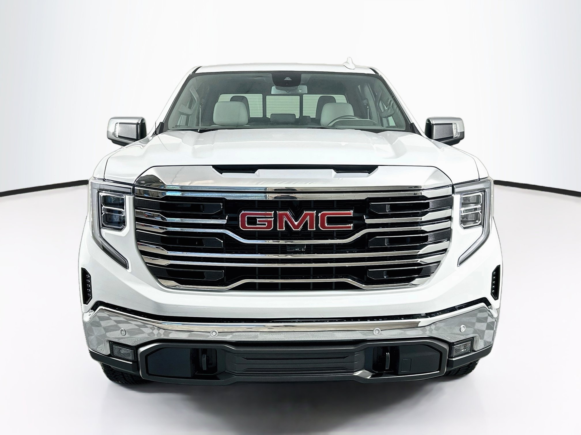 Used 2024 GMC Sierra 1500 SLT w/ SLT Premium Plus Package AWD/4WD image 2