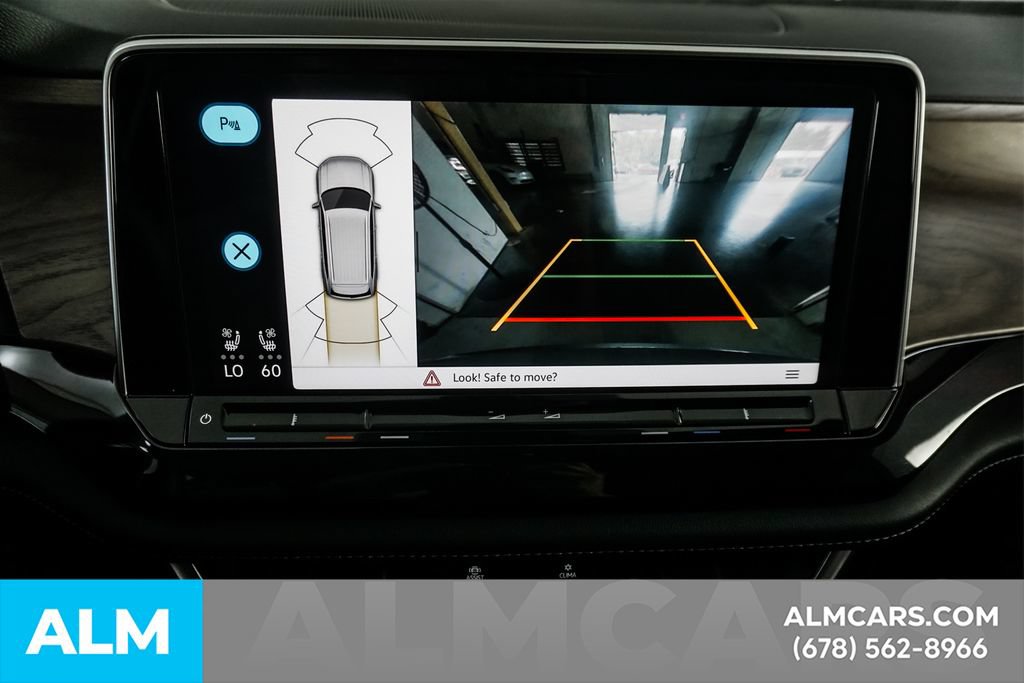 Used 2025 Volkswagen Atlas SE FWD image 34