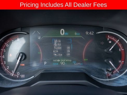 Used 2025 Toyota RAV4 XLE FWD image 17