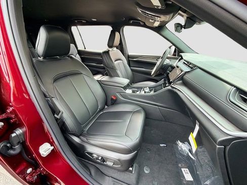 New 2026 Jeep Grand Cherokee L Limited AWD/4WD image 31