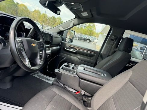 Used 2025 Chevrolet Silverado 3500 LT w/ Safety Package image 18