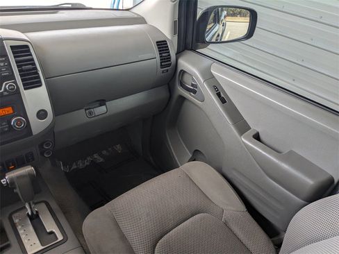 Used 2015 Nissan Frontier SV w/ SV Value Truck Package image 18