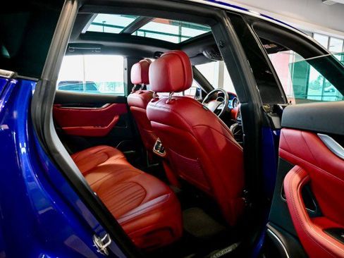 Used 2020 Maserati Levante image 23