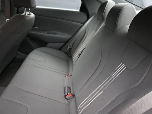 Certified 2025 Hyundai Elantra Sport image 25