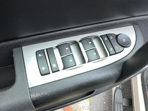 Used 2009 GMC Sierra 1500 SLE w/ Power Pack Plus AWD/4WD image 14