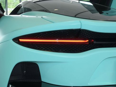 Used 2022 McLaren GT RWD image 23