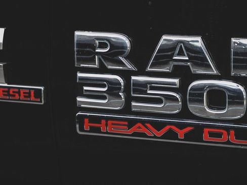 Used 2014 RAM 3500 Laramie w/ Convenience Group image 20