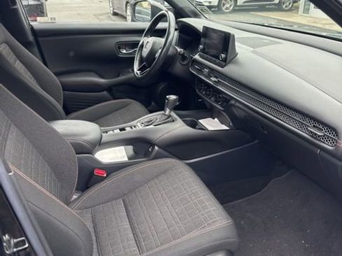 Used 2023 Honda HR-V Sport image 3