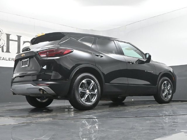 Used 2024 Chevrolet Blazer LT FWD image 39