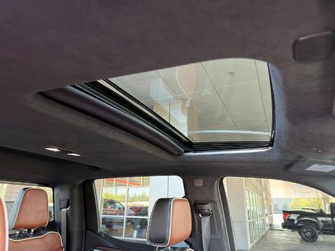 Used 2024 GMC Sierra 1500 Denali Ultimate AWD/4WD image 14