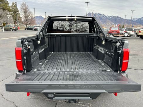 Used 2024 Toyota Tacoma Trailhunter image 24