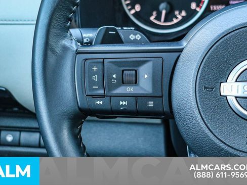 Used 2024 Nissan Pathfinder SV image 34