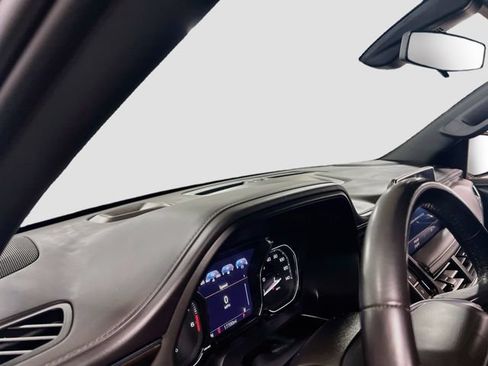 Used 2021 GMC Yukon SLE RWD image 9
