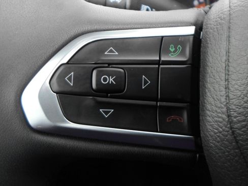 Certified 2024 Jeep Compass Limited image 15