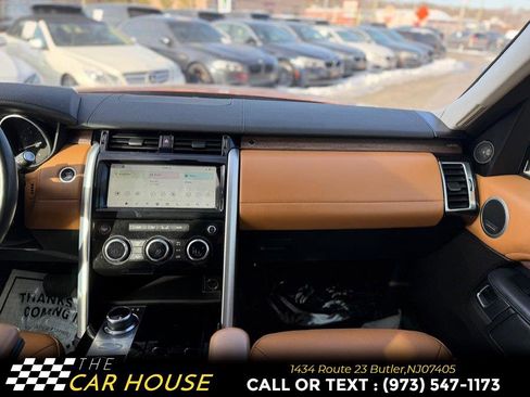 Used 2017 Land Rover Discovery HSE Luxury image 31