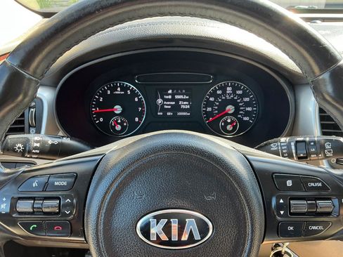 Used 2018 Kia Sorento AWD image 24
