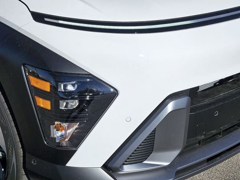 New 2026 Hyundai Kona Limited FWD image 8