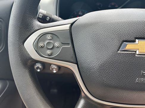 Used 2022 Chevrolet Colorado W/T w/ WT Convenience Package AWD/4WD image 17