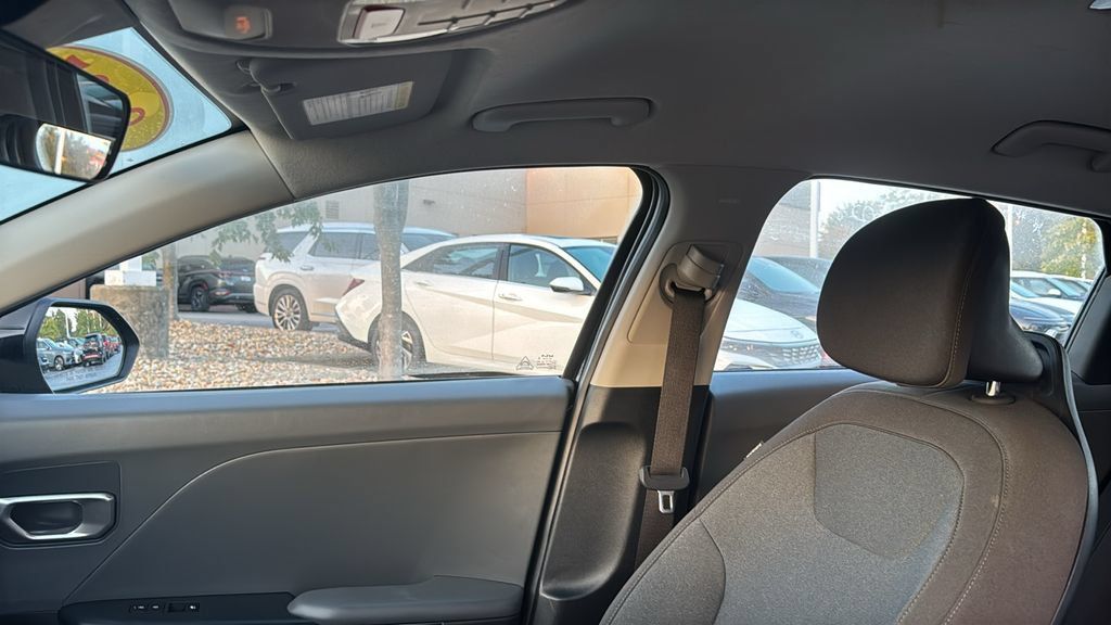 Used 2025 Kia K4 FWD image 24