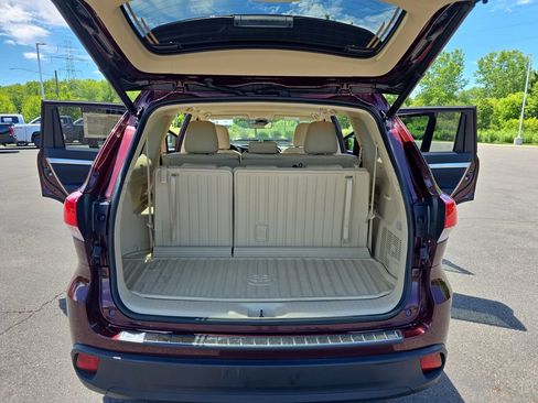 Certified 2019 Toyota Highlander XLE AWD/4WD image 15