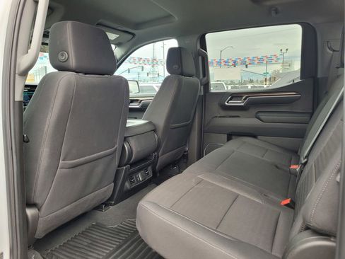 Used 2025 Chevrolet Silverado 1500 LT image 14