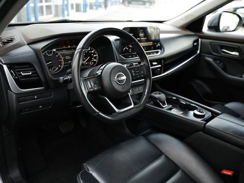 Used 2023 Nissan Rogue SL w/ SL Premium Package image 18