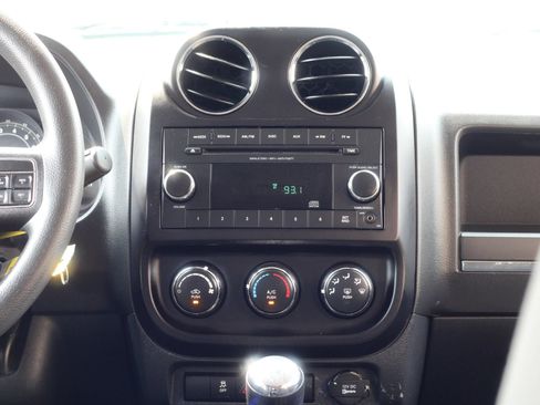 Used 2014 Jeep Patriot Sport w/ Power Value Group FWD image 15