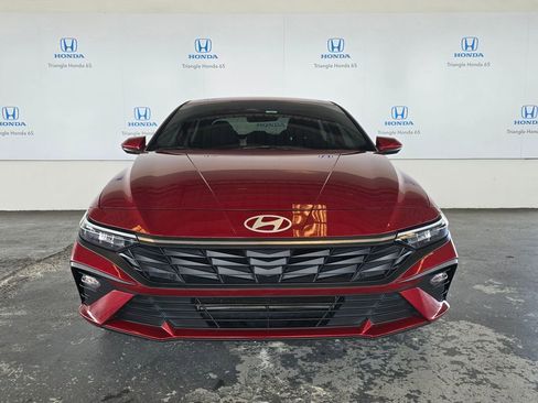 Used 2024 Hyundai Elantra SEL FWD image 24