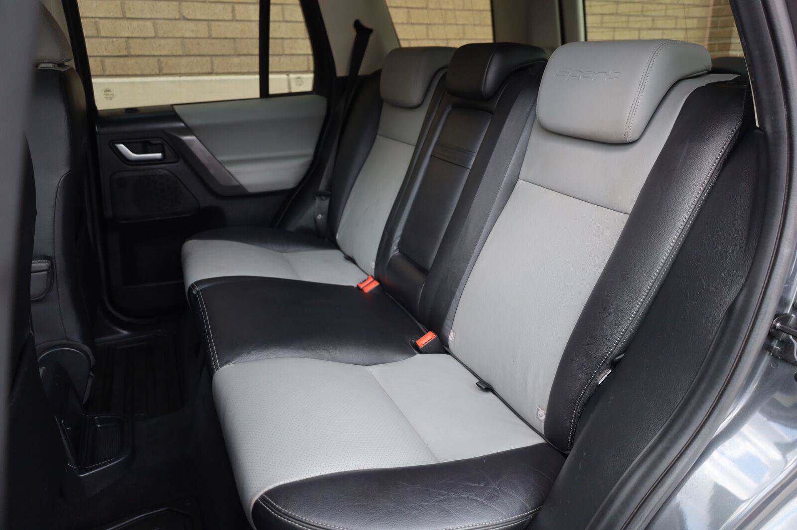 Used 2010 Land Rover LR2 HSE AWD/4WD image 24