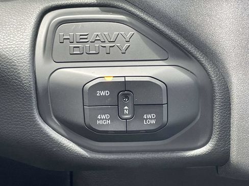 New 2026 RAM 2500 Tradesman w/ Chrome Appearance Group AWD/4WD image 34