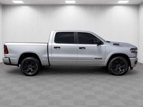 Used 2025 RAM 1500 Big Horn AWD/4WD image 2