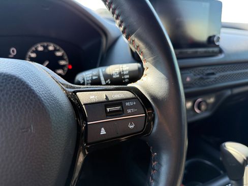 Used 2023 Honda HR-V Sport image 11