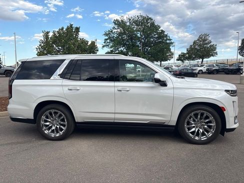 Certified 2023 Cadillac Escalade Premium Luxury Platinum w/ LPO, Radiant Package AWD/4WD image 5