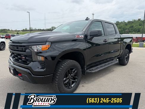 Used 2024 Chevrolet Silverado 1500 Custom Trail Boss AWD/4WD image 1